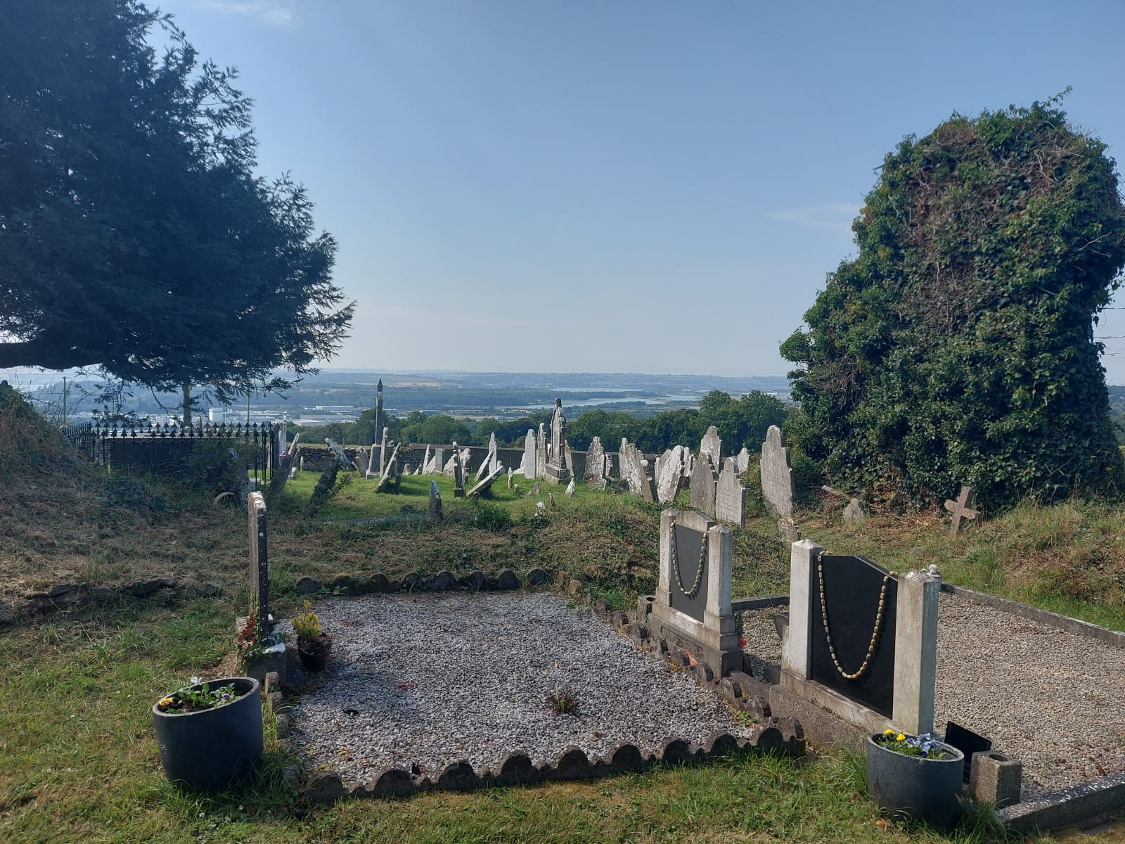 Templecurraheen Graveyard banner view